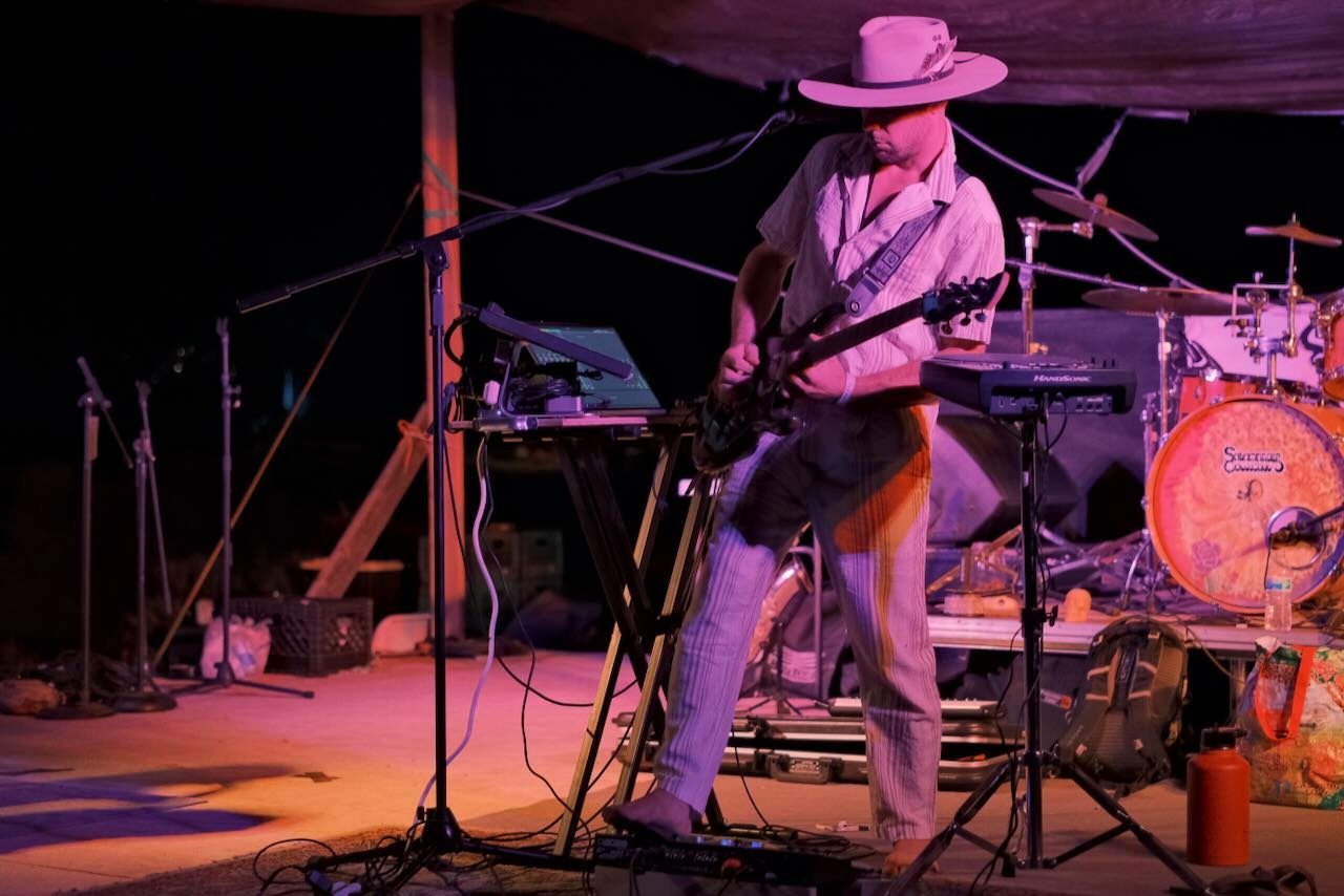 Fri Small Artist 4 long name